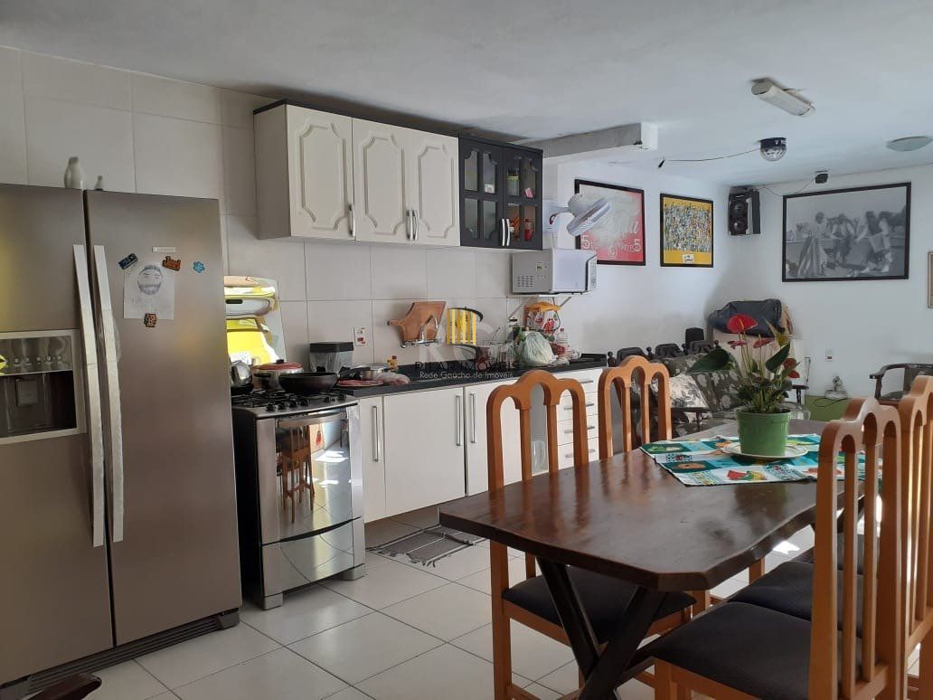 Casa para Venda - 360m², 3 dormitórios, sendo 1 suites, 4 vagas - Santana