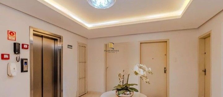Apartamento térreo com 3 dormitórios no bairro Azenha!