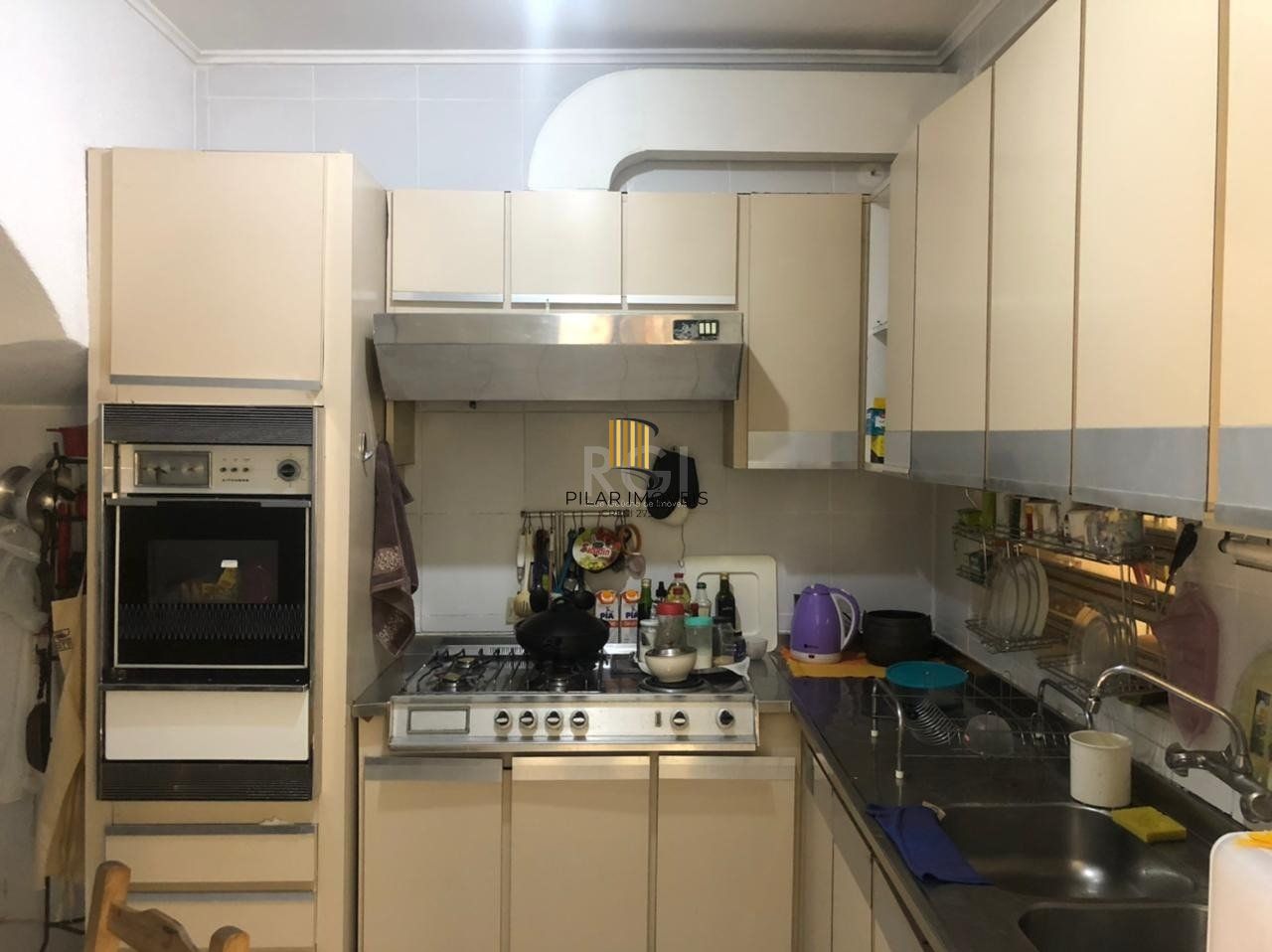 Casa para Venda - 336m², 4 dormitórios, sendo 1 suites, 2 vagas - Azenha