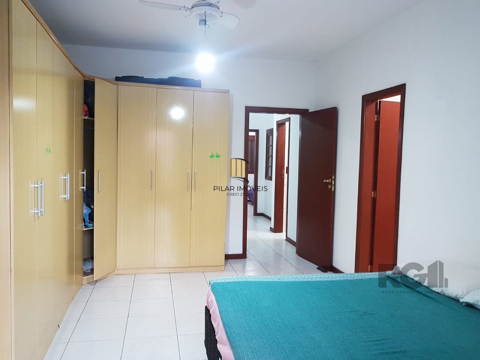 CASA 4 DORMITORIOS SANTANA