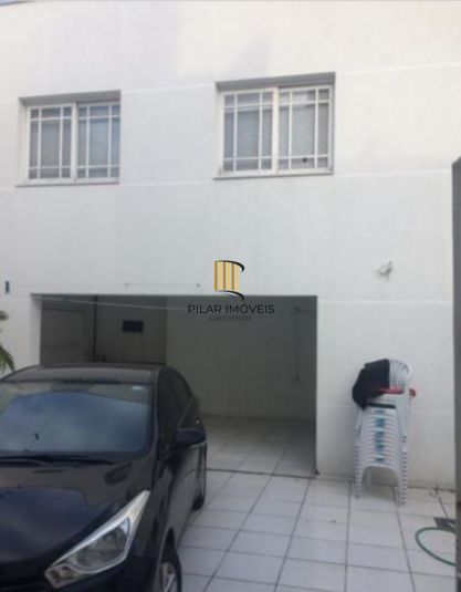 Casa para Venda - 100m², 4 dormitórios, sendo 1 suites, 3 vagas - Medianeira