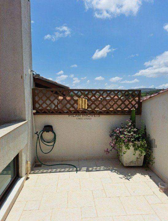 Casa 3 dormitórios no bairro Espírito Santo