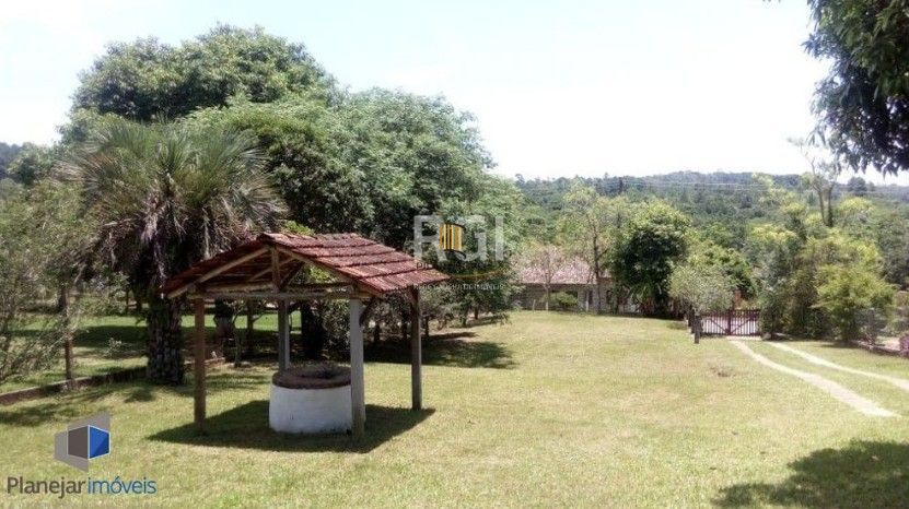 Sítio 3 dormitórios no bairro Branquinha