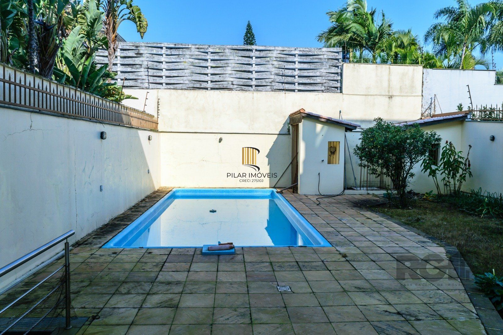 Casa 3 dormitórios no bairro Chácara das Pedras