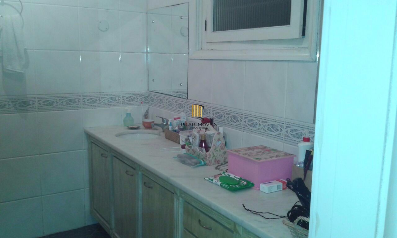 Casa para Venda - 430m², 3 dormitórios, sendo 1 suites, 4 vagas - Jardim Isabel