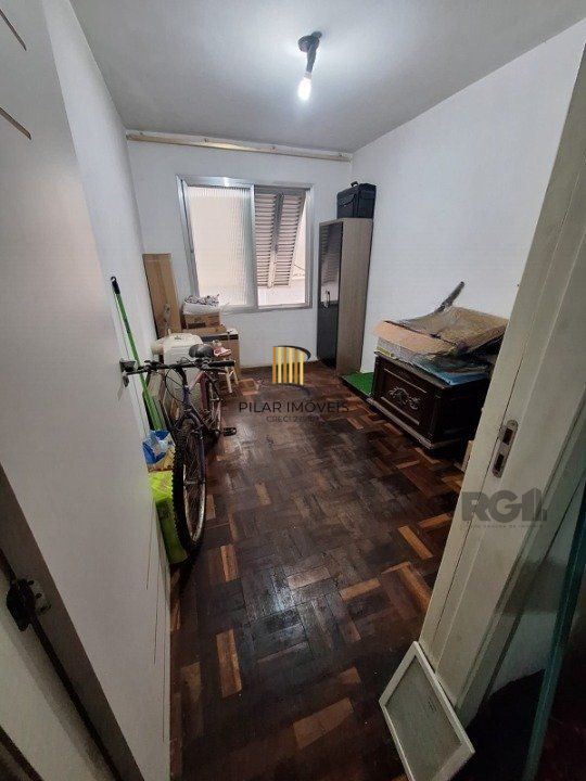 Apartamento 4 dormitórios no bairro Menino Deus