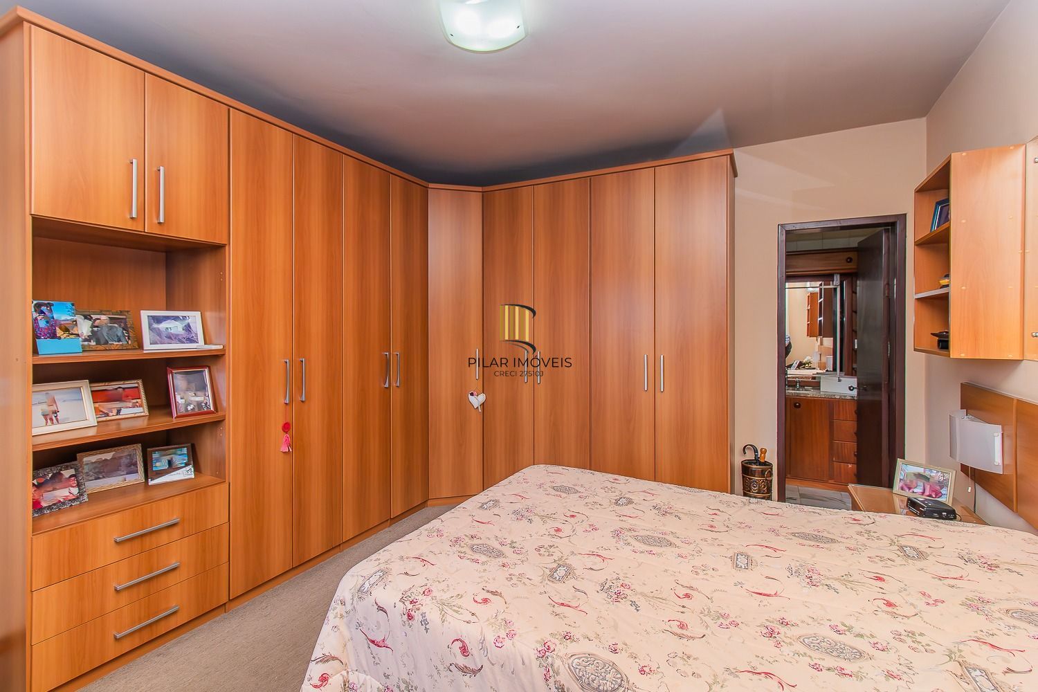 Casa 4 dormitórios no bairro Vila João Pessoa