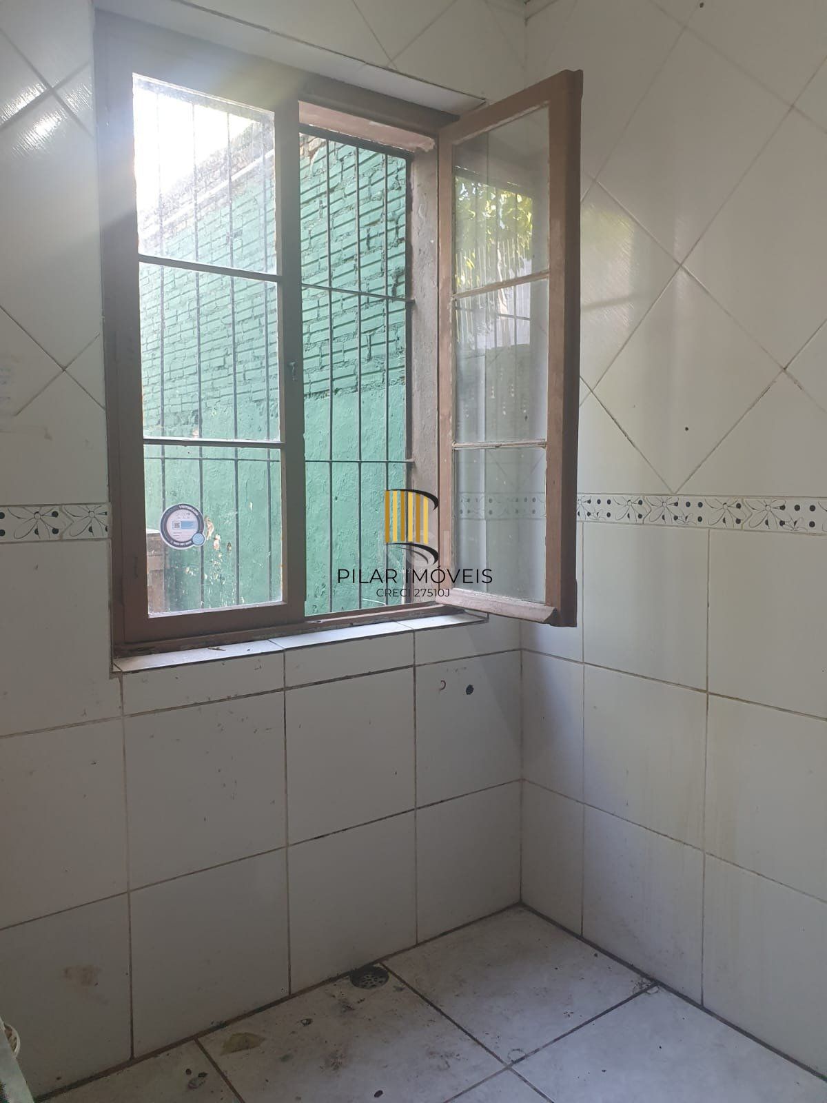 Casa para Venda - 242m², 3 dormitórios, 1 vaga - Cidade Baixa