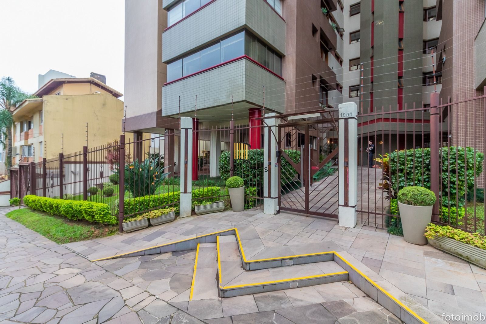 Apartamento 3 dormitórios no bairro Menino Deus