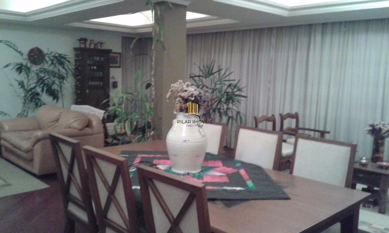 Casa para Venda - 430m², 3 dormitórios, sendo 1 suites, 4 vagas - Jardim Isabel