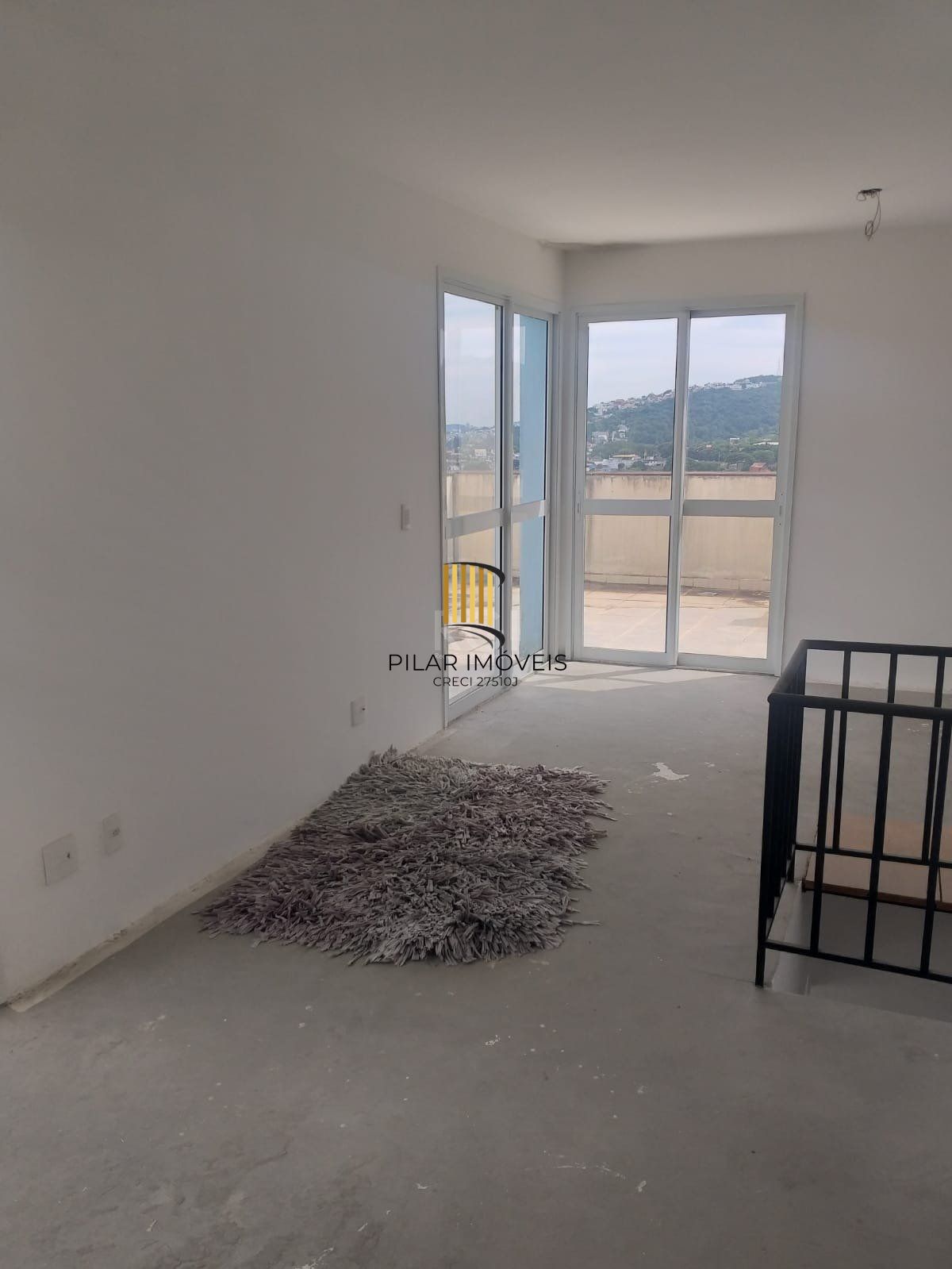 Cobertura para Venda - 134.45m², 3 dormitórios, sendo 1 suites, 2 vagas - Cavalhada