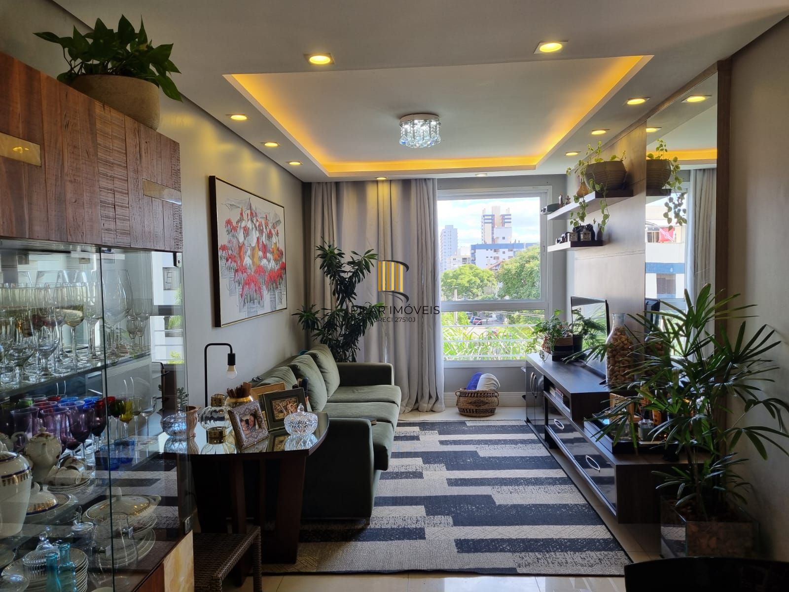 Apartamento de 2 dormitórios com vaga no Bairro Santana