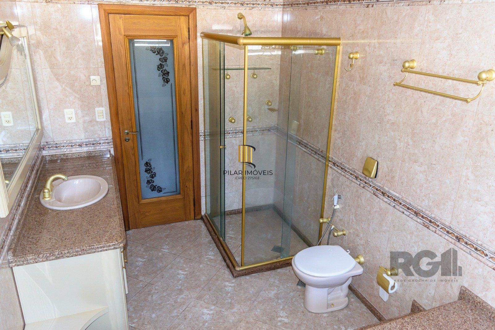Casa 3 dormitórios no bairro Chácara das Pedras