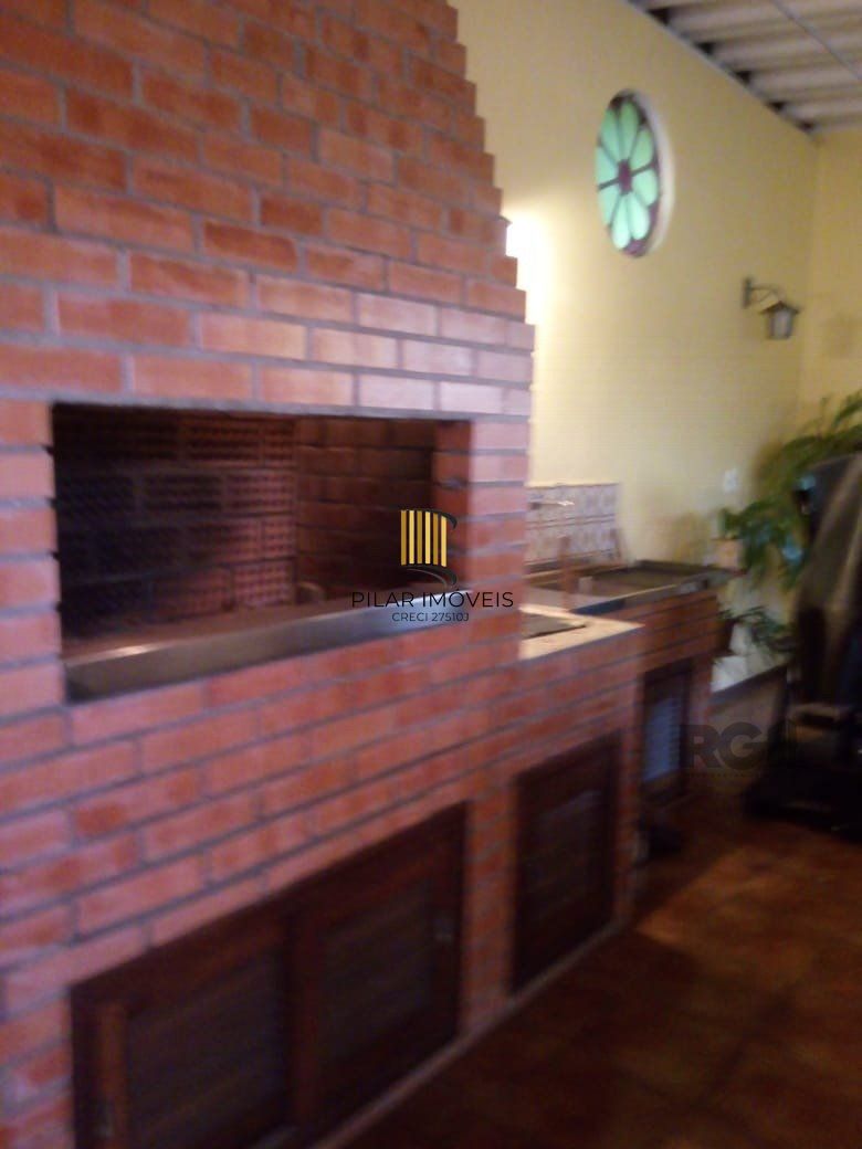 Casa para Venda - 320m², 4 dormitórios, sendo 2 suites, 5 vagas - Santo Antonio