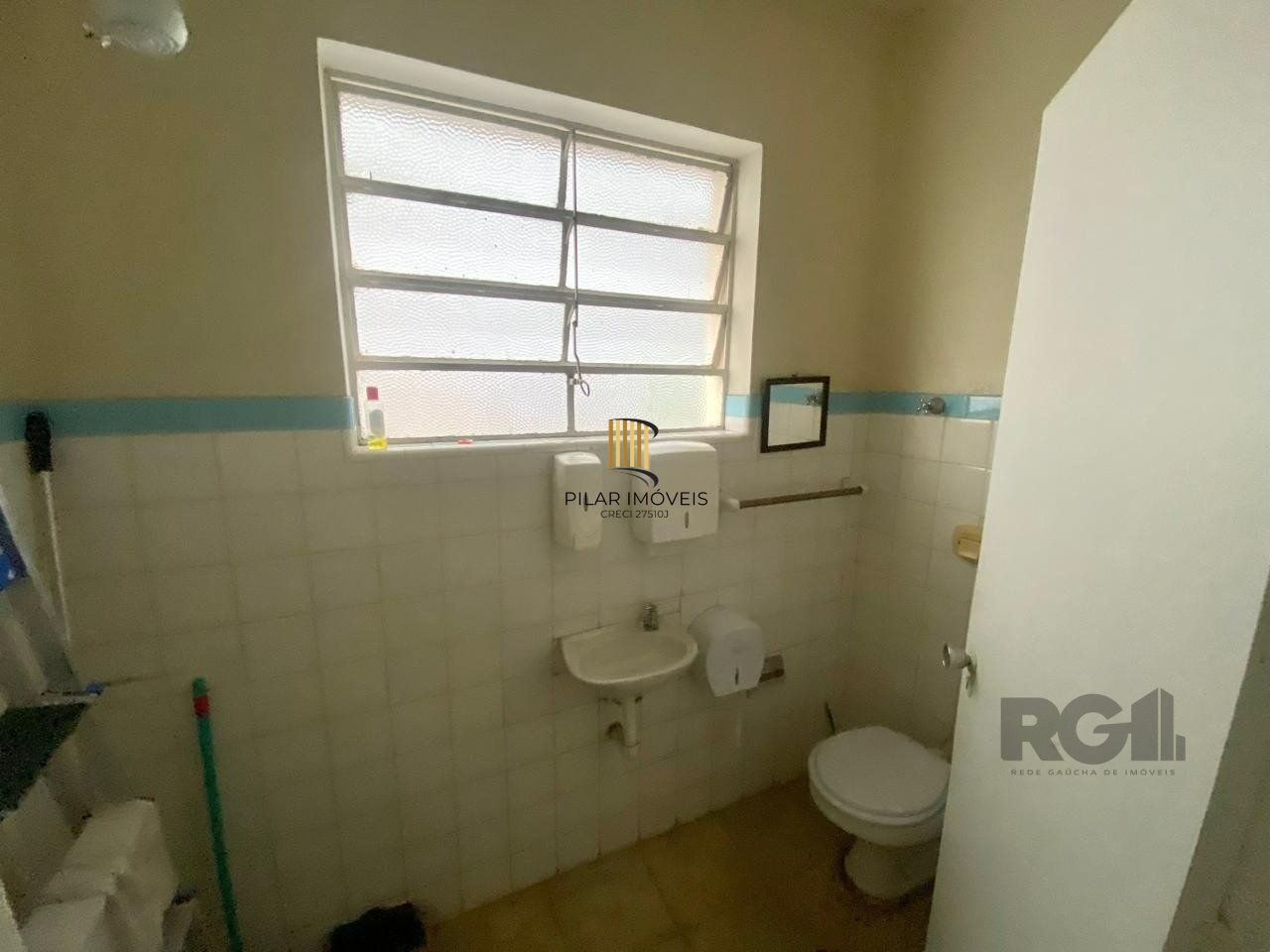 Apartamento 3 dormitórios no bairro Azenha