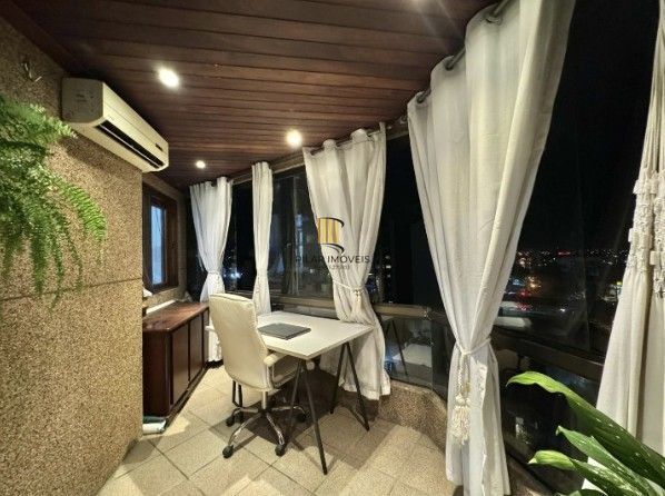 Cobertura 3 dormitórios no bairro Centro