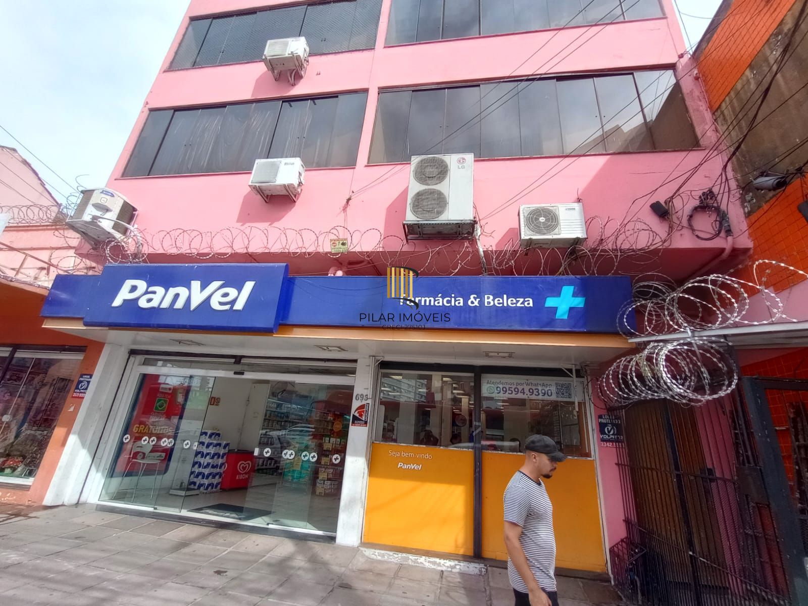 Apartamento 2 dormitórios no bairro Azenha