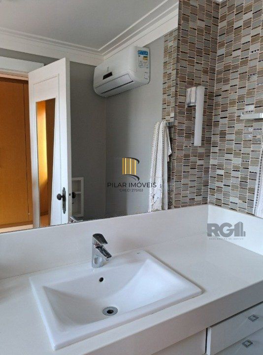 Casa 3 dormitórios no bairro Espírito Santo