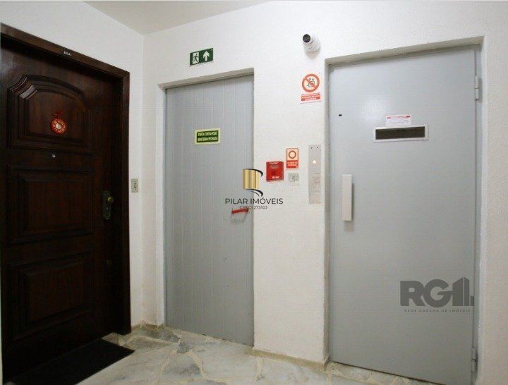 Apartamento 2 dormitórios com vaga escriturada no bairro Santana