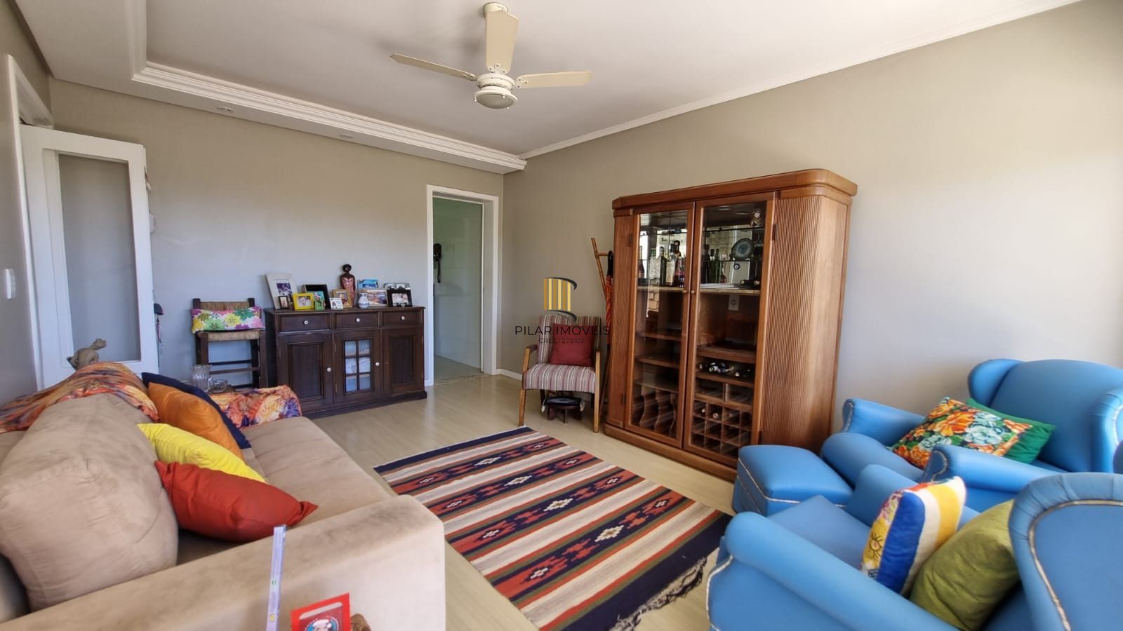 Casa Espetacular com Vista Deslumbrante, Reformada por Arquiteto de 2 dormitórios, suíte, próximo a PUC e Carrefour no bairro Partenon em Porto Alegre/RS/