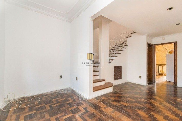 Casa para Venda - 240m², 3 dormitórios, sendo 1 suites, 3 vagas - Santana - Pilar Imóveis