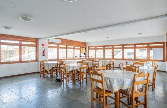 Apartamento 2 dormitórios no bairro Menino Deus