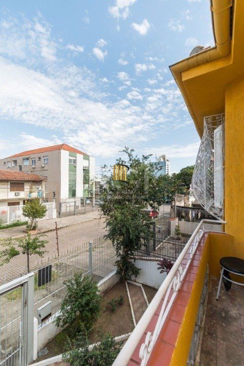 Casa para Venda - 240m², 3 dormitórios, sendo 1 suites, 3 vagas - Santana