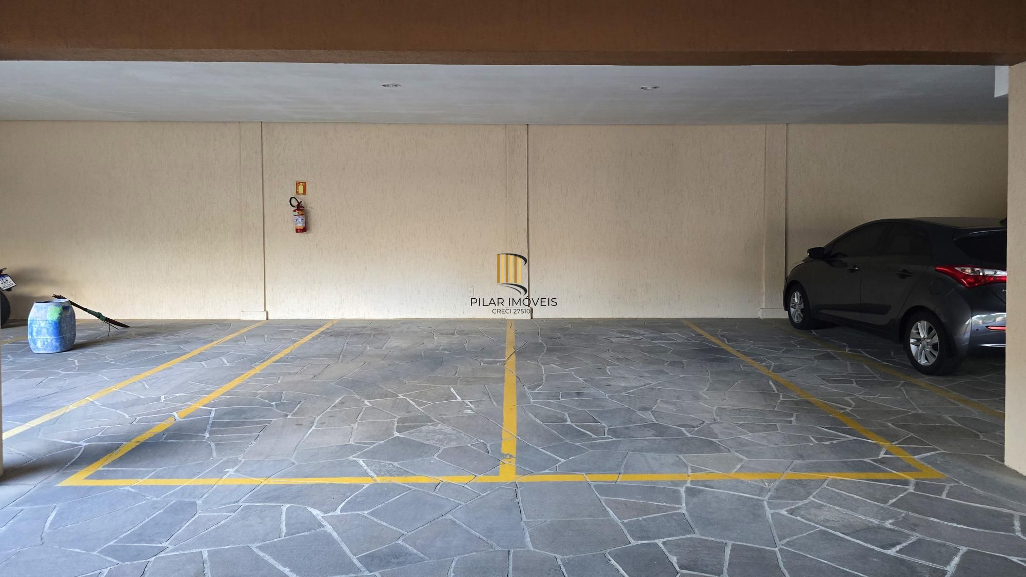 Cobertura 3 dormitórios no bairro Petrópolis