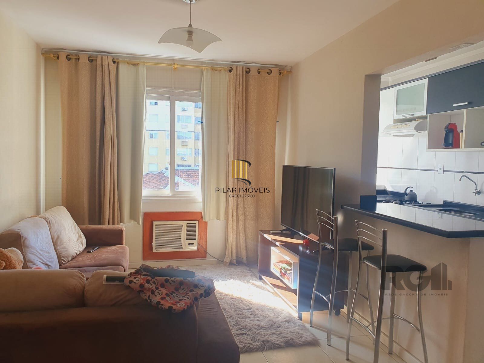Apartamento de 02 dormitórios, no bairro Partenon, para locação