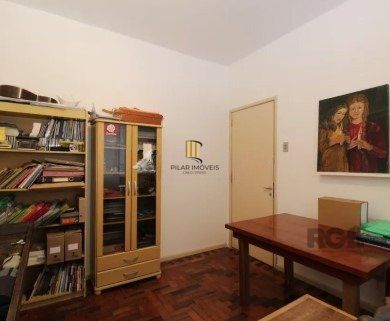 Casa para Venda - 336m², 4 dormitórios, sendo 1 suites, 2 vagas - Azenha