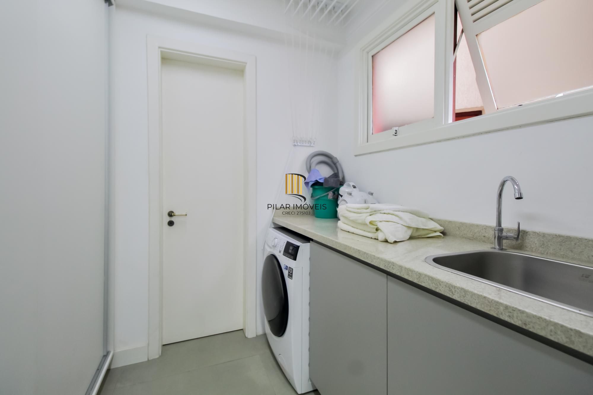 Apartamento 3 dormitórios no bairro Menino Deus