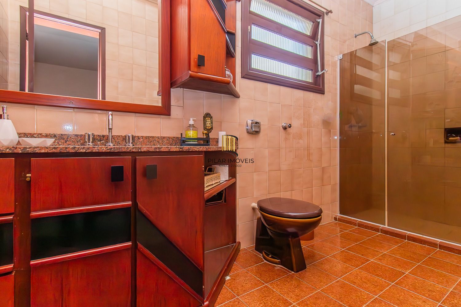 Casa 4 dormitórios no bairro Vila João Pessoa