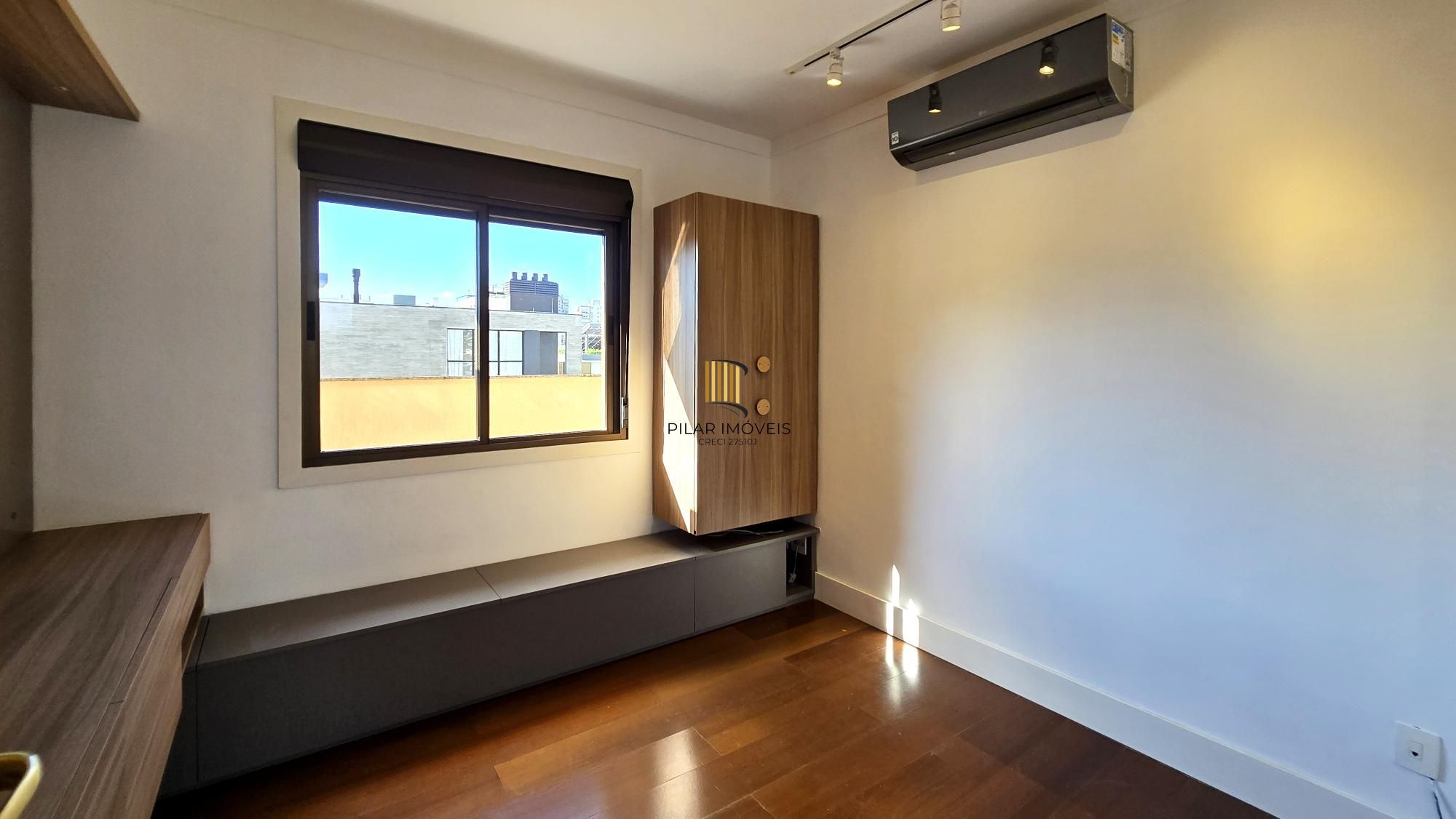 Cobertura 3 dormitórios no bairro Petrópolis