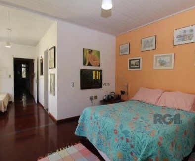 Casa para Venda - 336m², 4 dormitórios, sendo 1 suites, 2 vagas - Azenha