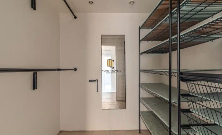 Apartamento térreo com 3 dormitórios no bairro Azenha!