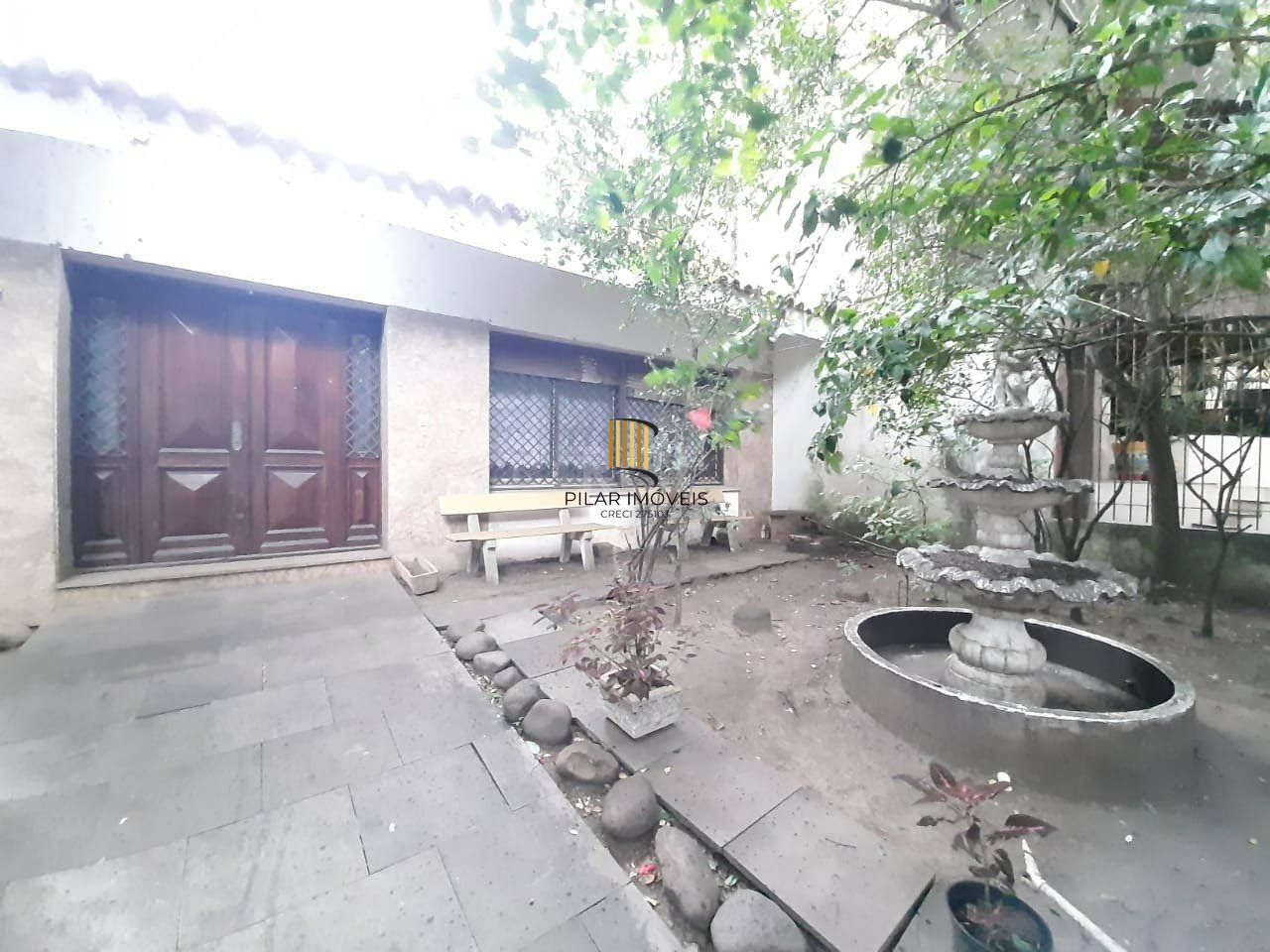 Casa 5 dormitórios no bairro Floresta - Pilar Imóveis