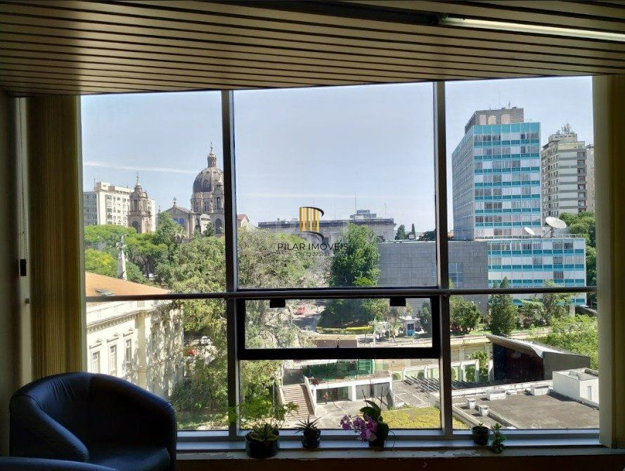 SALA COMERCIAL NO CENTRO HISTÓRICO