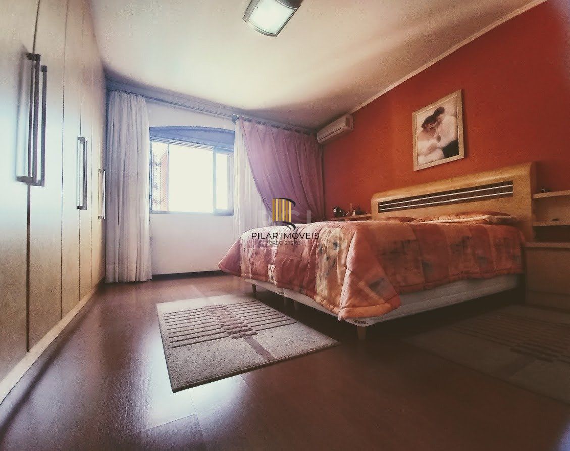 Casa 5 dormitórios no bairro Santana