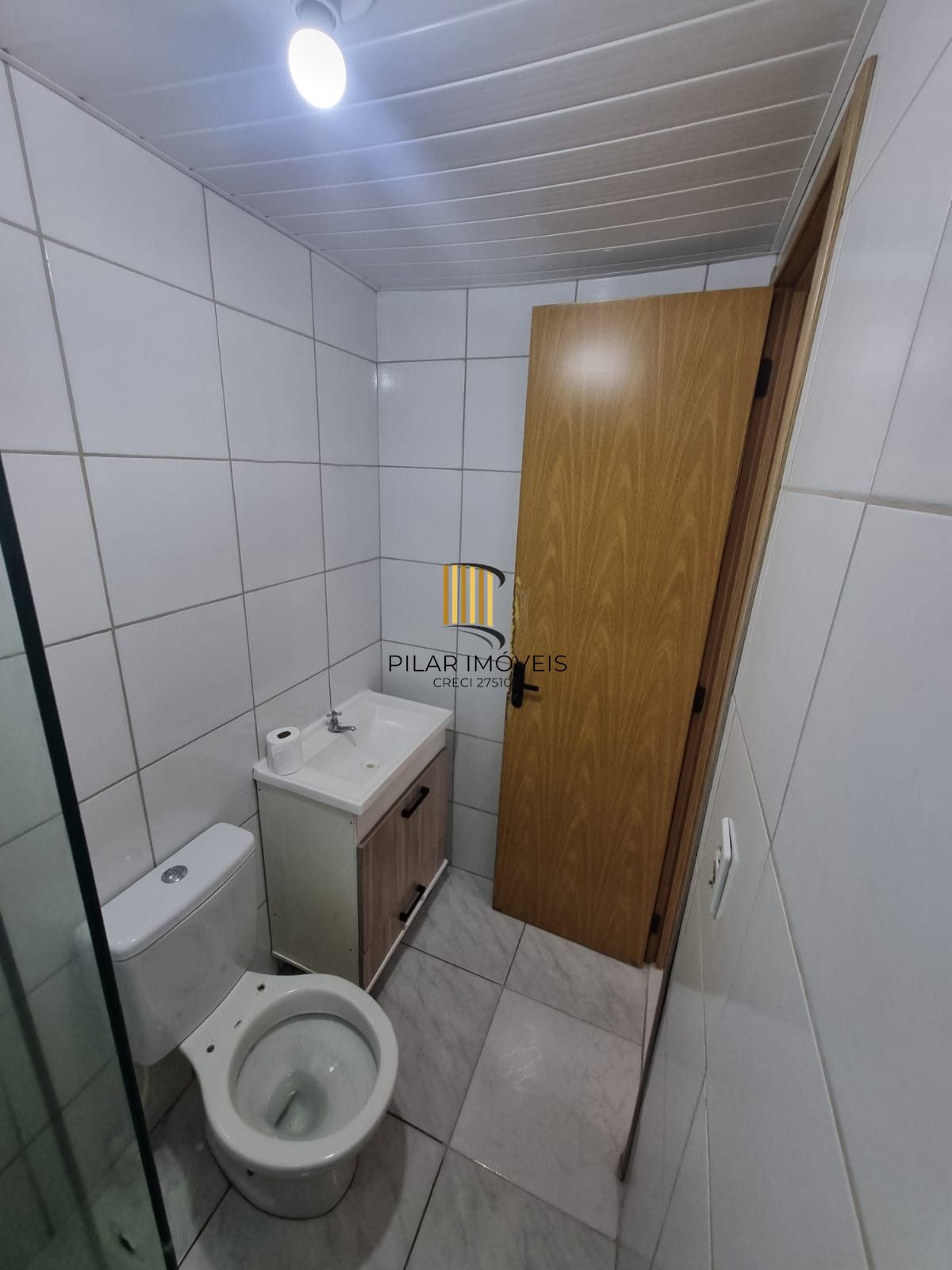 Excelente apartamento de 2 dormitórios, desocupado para venda  no bairro Partenon em Porto Alegre/RS.