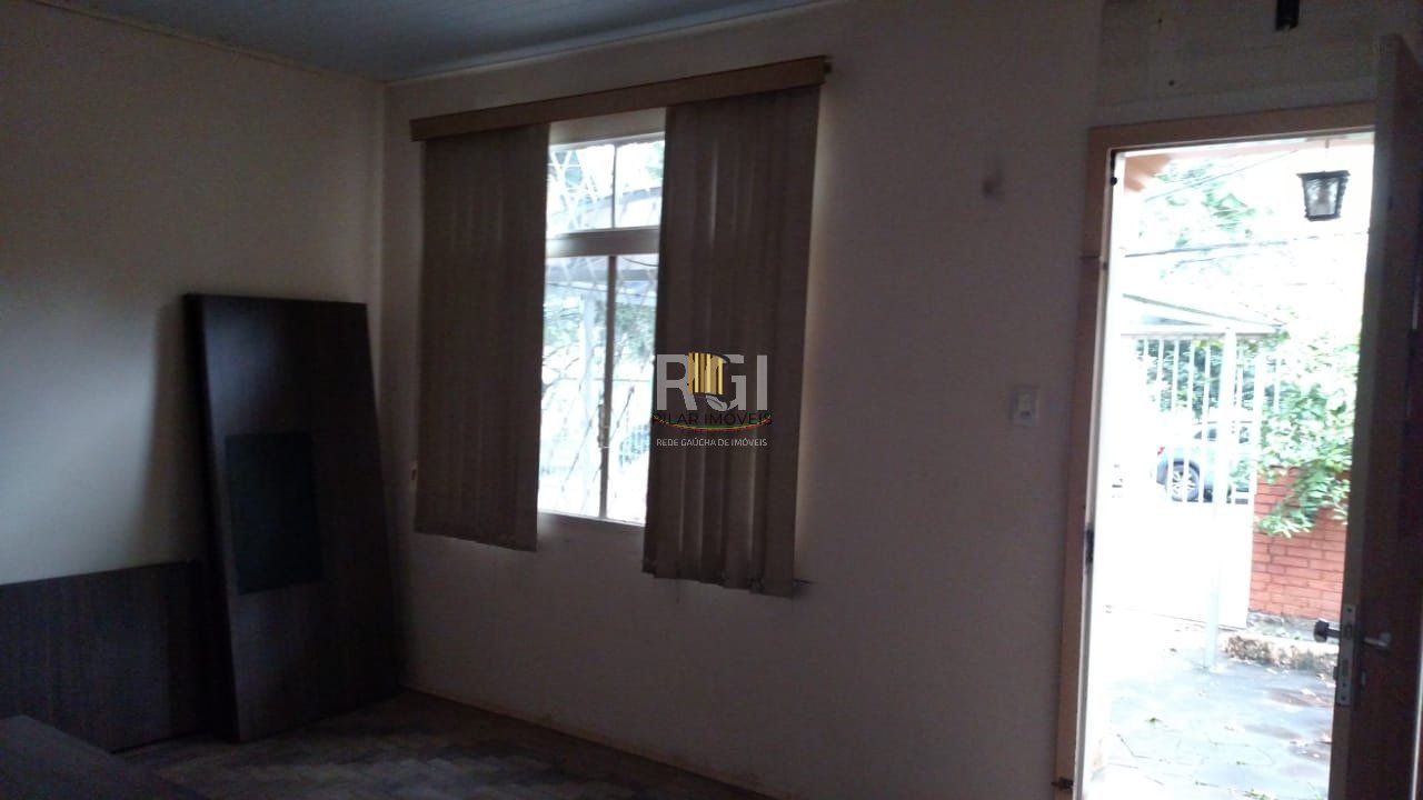 Casa para Venda - 140m², 3 dormitórios, 3 vagas - Santo Antonio