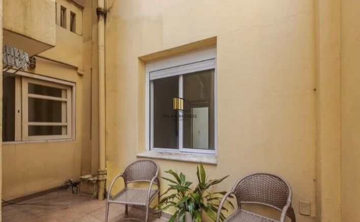 Apartamento térreo com 3 dormitórios no bairro Azenha!