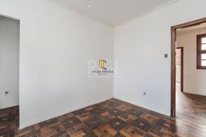 Casa para Venda - 240m², 3 dormitórios, sendo 1 suites, 3 vagas - Santana
