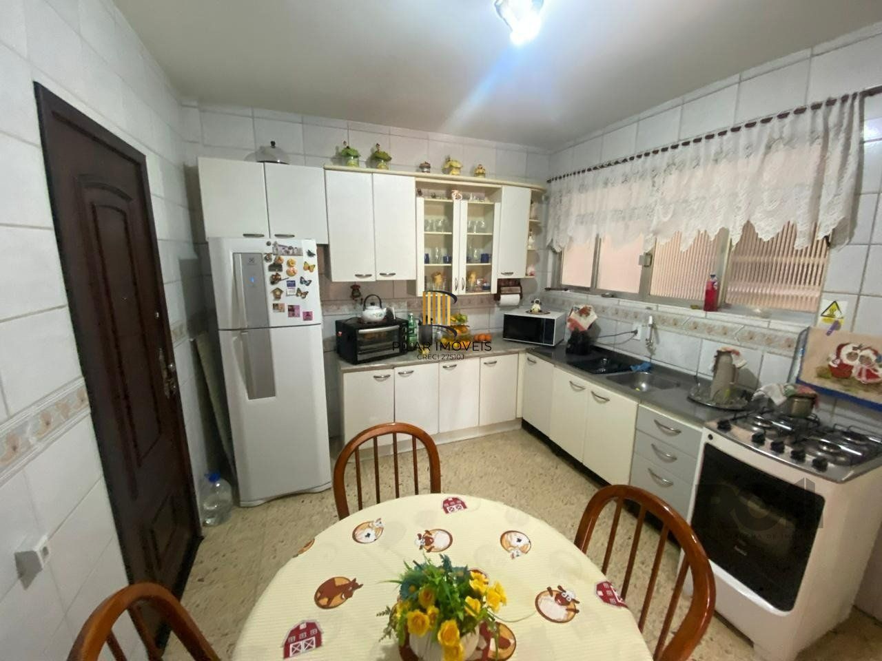 Apartamento 3 dormitórios no bairro Azenha