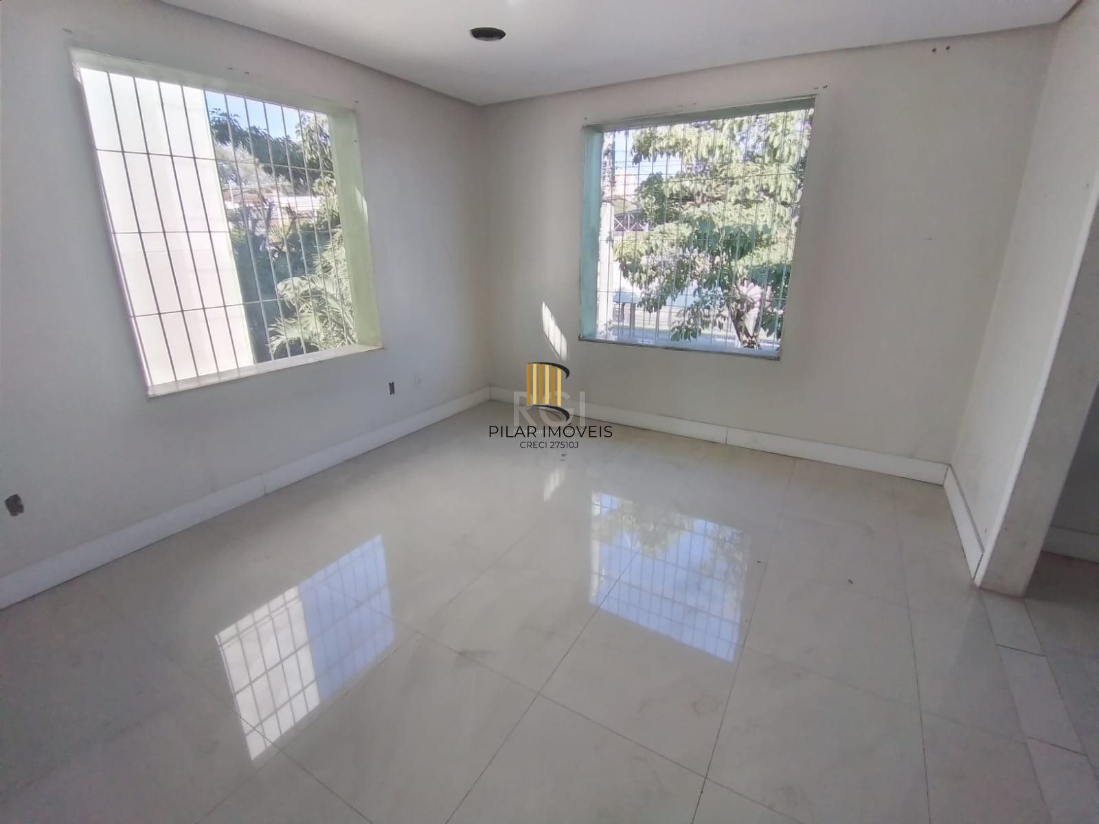 Casa Comercial para Venda - 250m², 0 dormitórios, 10 vagas - Glória