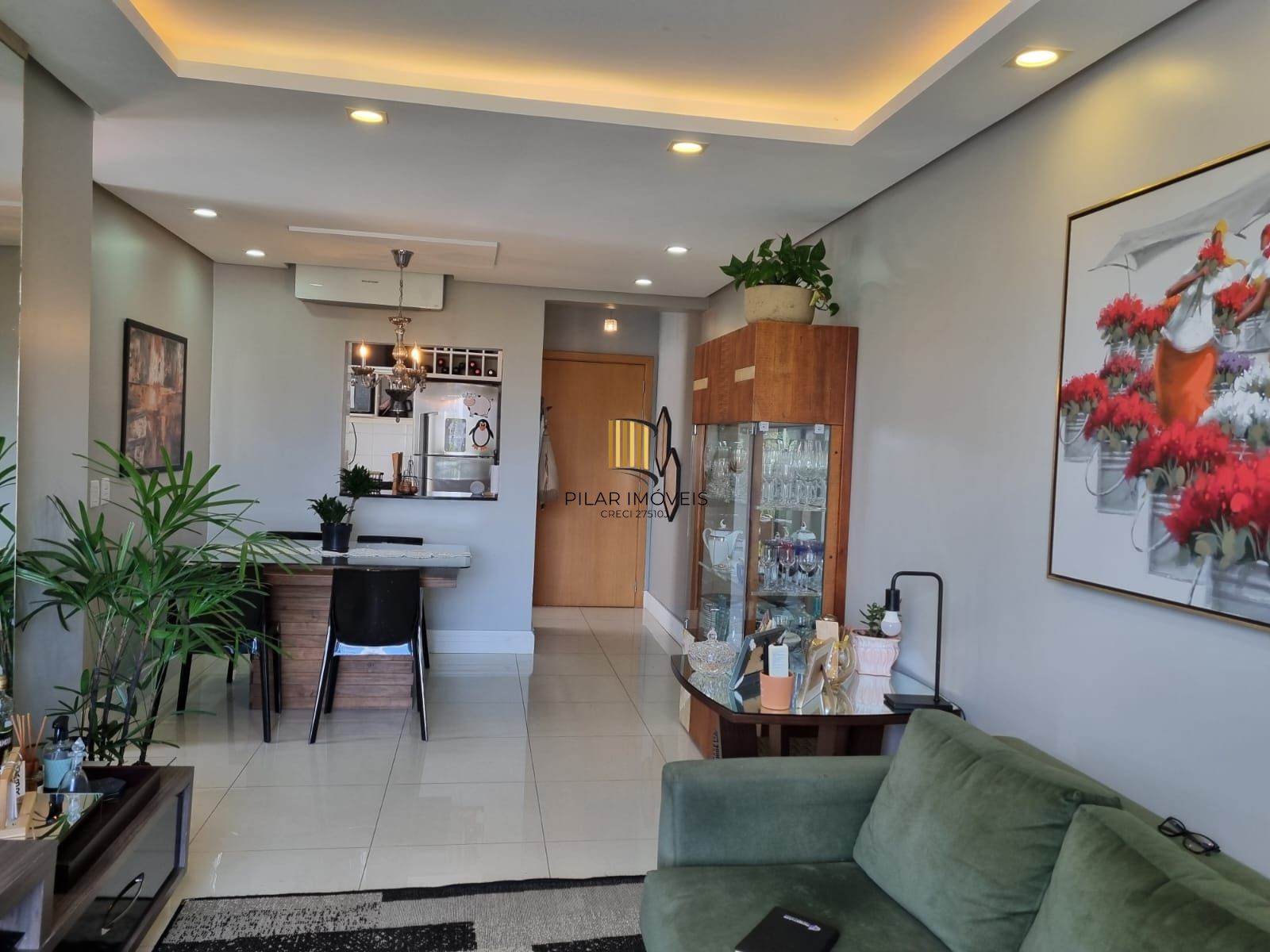 Apartamento de 2 dormitórios com vaga no Bairro Santana