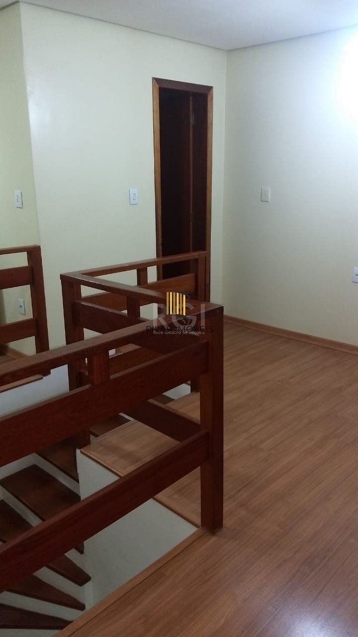 Casa para Venda - 177m², 4 dormitórios, sendo 1 suites, 2 vagas - Partenon