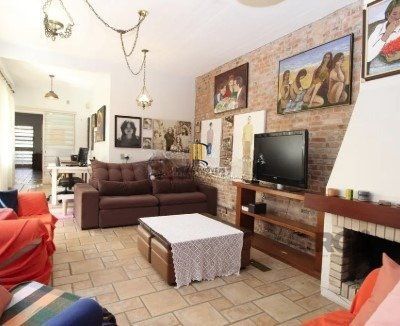 Casa para Venda - 336m², 4 dormitórios, sendo 1 suites, 2 vagas - Azenha