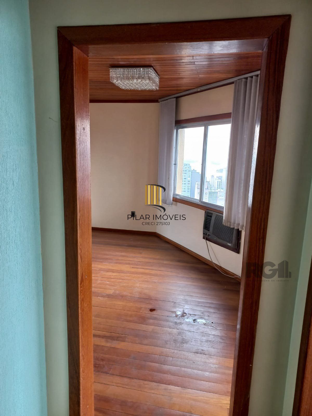 Apartamento de 2 dormitórios no centro venda
