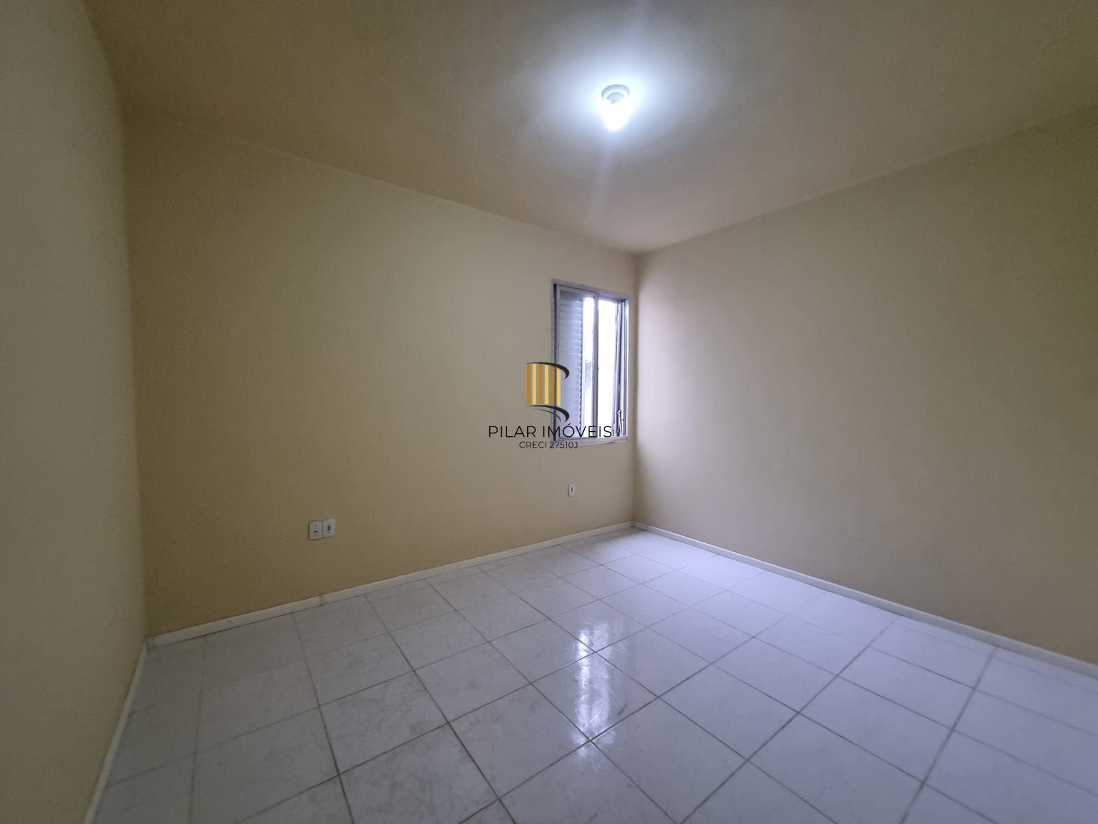 Apartamento de 2 dormitórios no bairro Santana