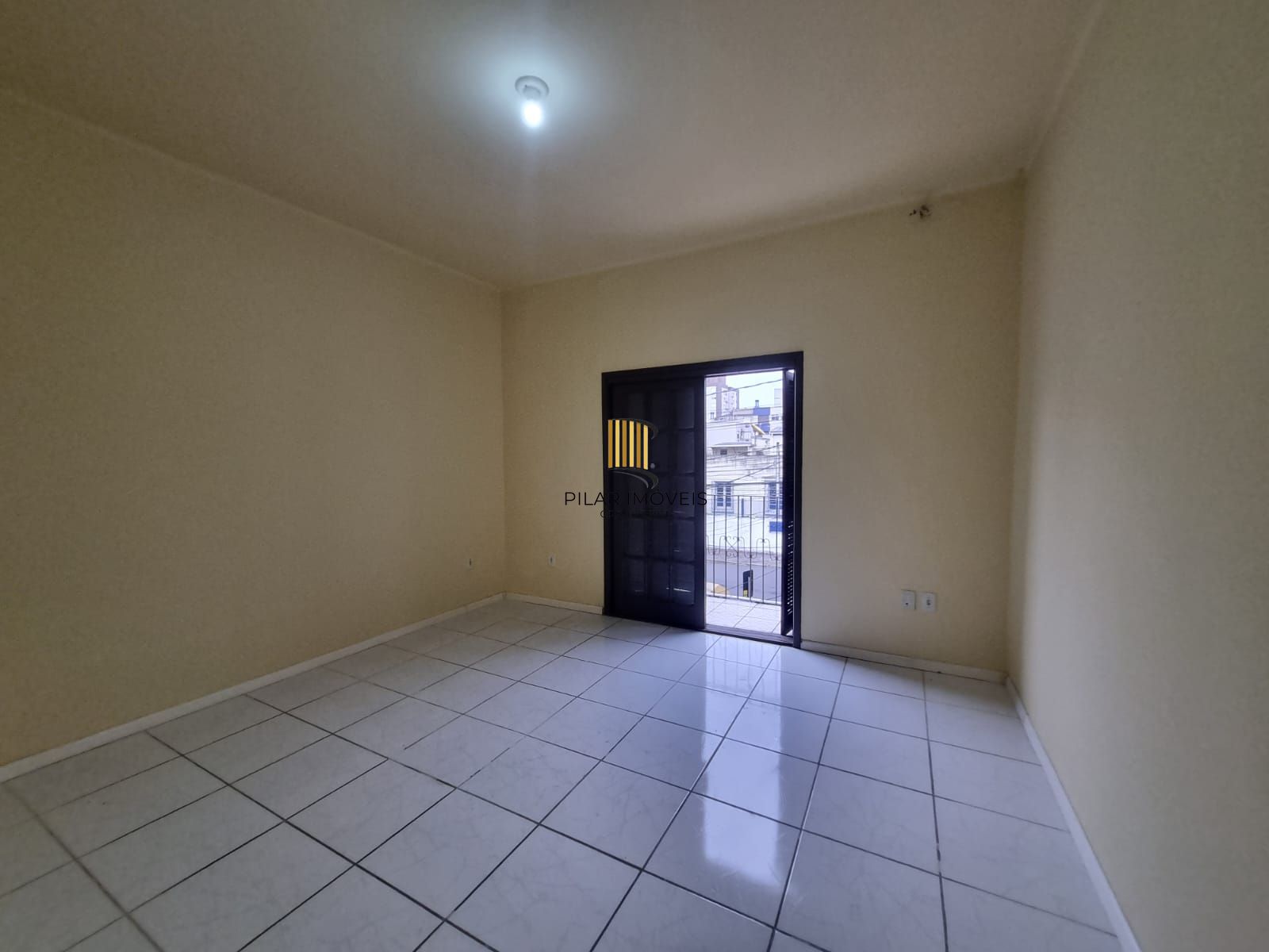 Apartamento de 2 dormitórios no bairro Santana